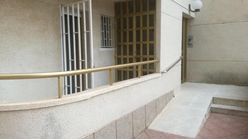 Gran Apartamento: Oasis Privado con Jardín y Piscina Cambrils Exterior photo