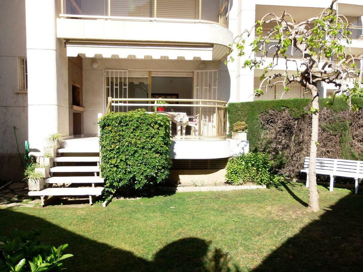 Gran Apartamento: Oasis Privado con Jardín y Piscina Cambrils Exterior photo